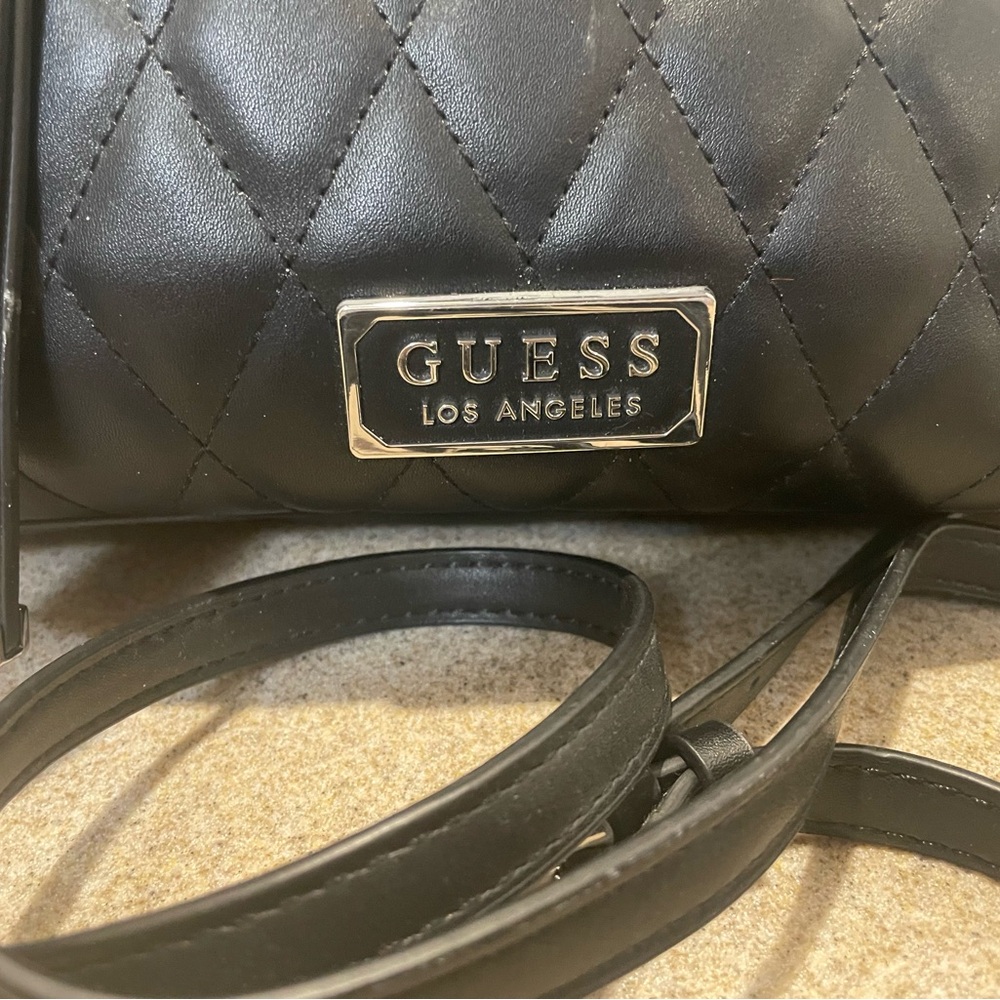 Guess Quilted Black Shoulder Bag - Picture 4 of 14